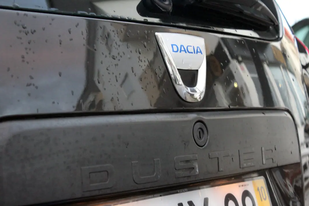 Dacia Duster 2010 - 6250 EUR, 155000 km - AUTO.MOTO.pt - 155000km - foto 24 de 24