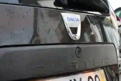 Dacia Duster 2010 - 6250 EUR, 155000 km - AUTO.MOTO.pt - 155000km - foto 24 de 24