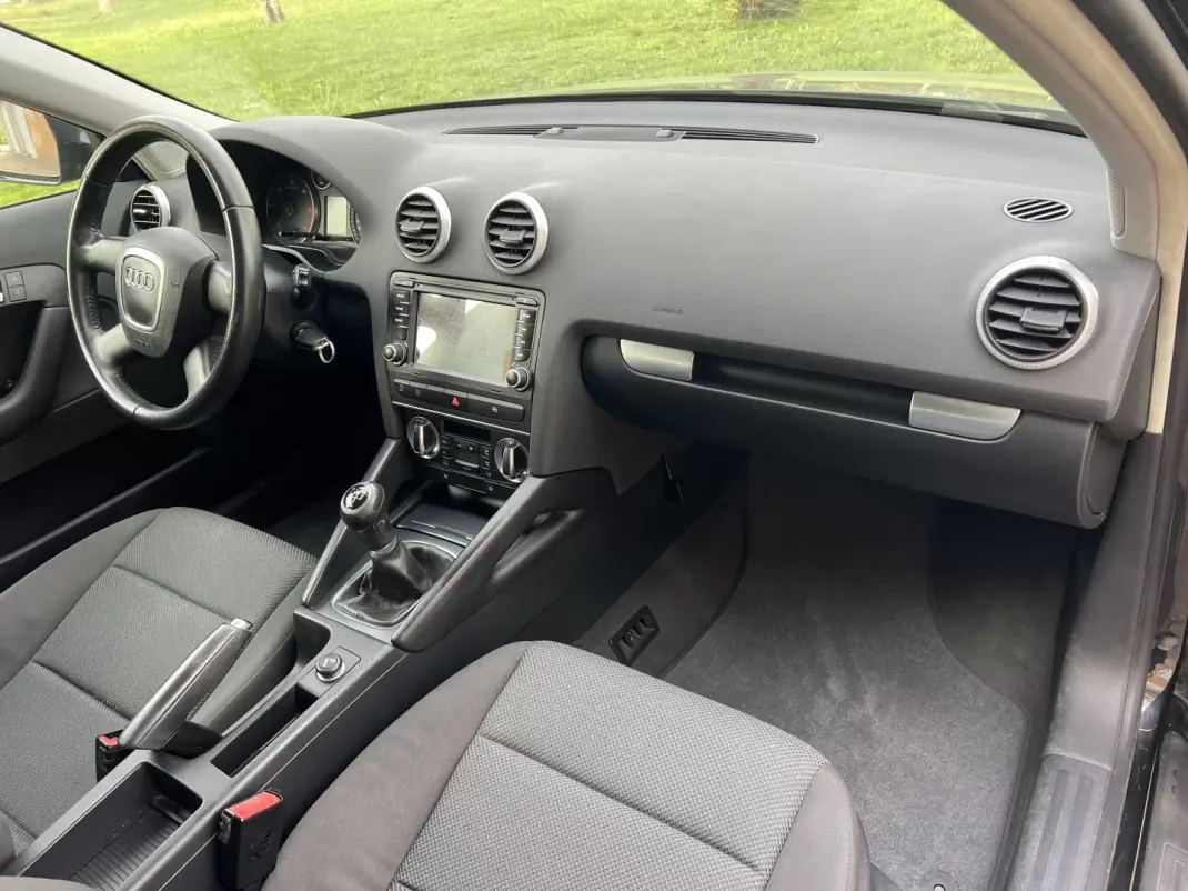 Audi A3 2010 - 10965 EUR, 150000 km - 150000km - foto 21 de 38