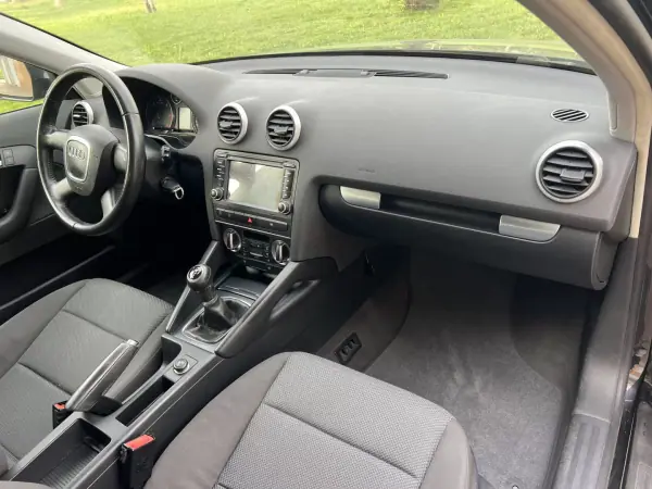 Audi A3 2010 - 10965 EUR, 150000 km - AUTO.MOTO.pt - 150000km - foto 21 de 38