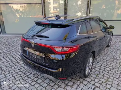 Renault Mégane Sport Tourer 2018 - 14900 EUR, 112000 km - AUTO.MOTO.pt - 112000km - foto 23 de 28
