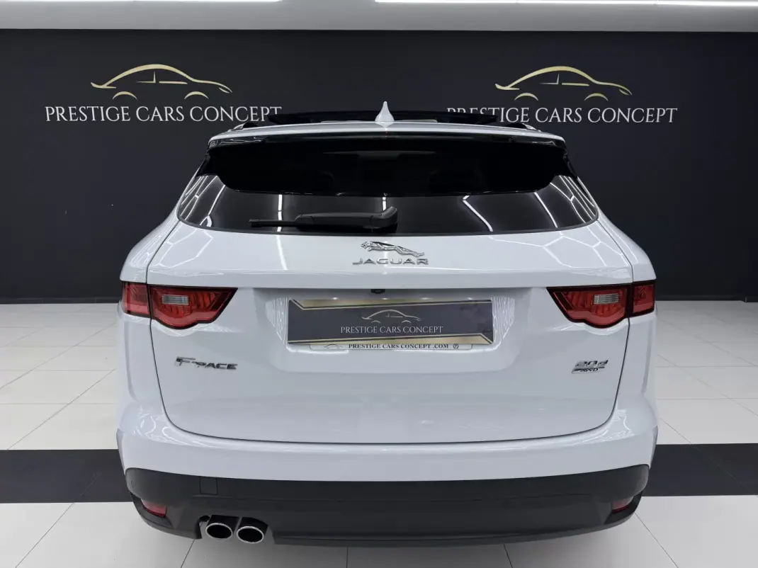 Jaguar F-Pace 2017 - 27950 EUR, 141687 km - 141687km - foto 4 de 48