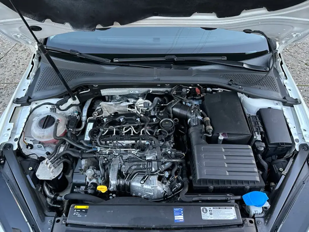 Volkswagen Golf Variant 2015 - 14000 EUR, 161500 km - AUTO.MOTO.pt - 161500km - foto 53 de 55
