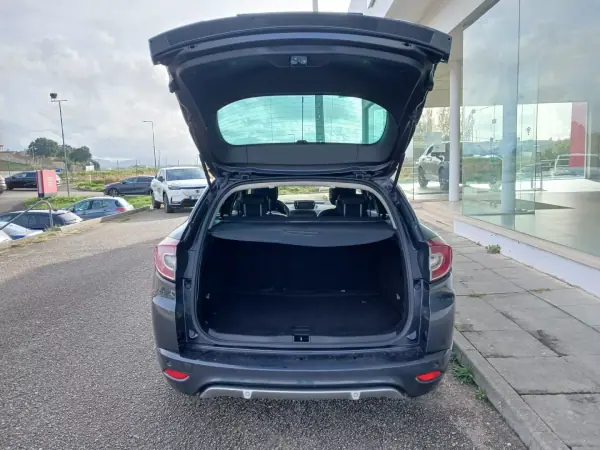 Renault Mégane Sport Tourer 2014 - 8500 EUR, 211200 km - AUTO.MOTO.pt - 211200km - foto 21 de 23