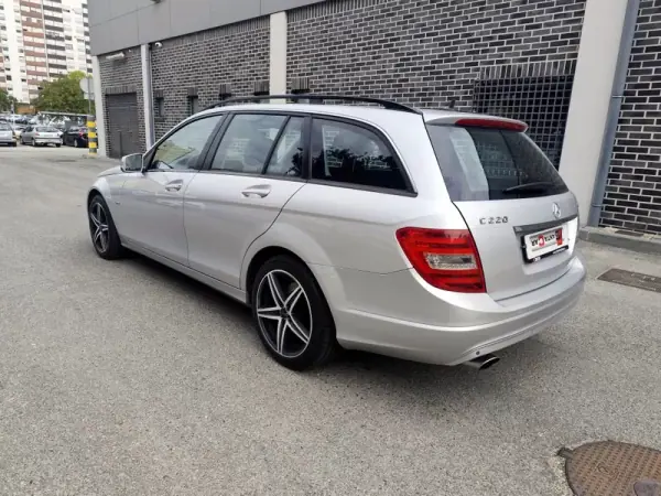 Mercedes-Benz C 220 2011 - 9980 EUR, 240000 km - 240000km - foto 15 de 23
