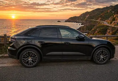 Porsche Macan 2025 - 77100 EUR, 10900 km - AUTO.MOTO.pt - 10900km - foto 4 de 18