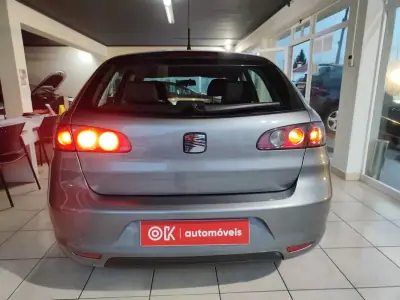 SEAT Ibiza 2007 - 3950 EUR, 300900 km - AUTO.MOTO.pt - 300900km - foto 9 de 30