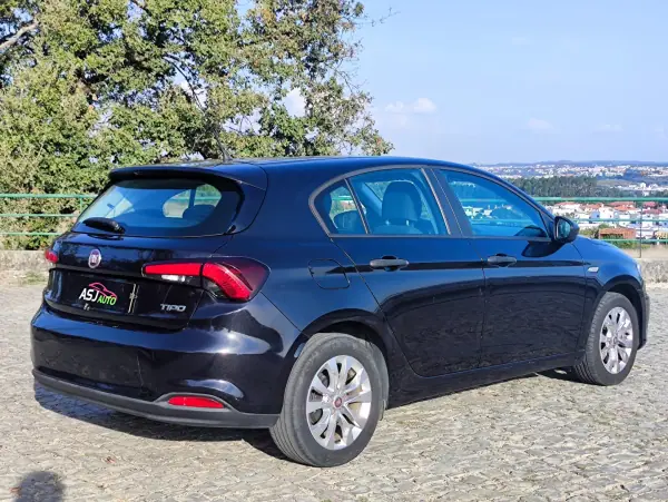 Fiat Tipo 2019 - 8900 EUR, 124662 km - AUTO.MOTO.pt - 124662km - foto 10 de 22