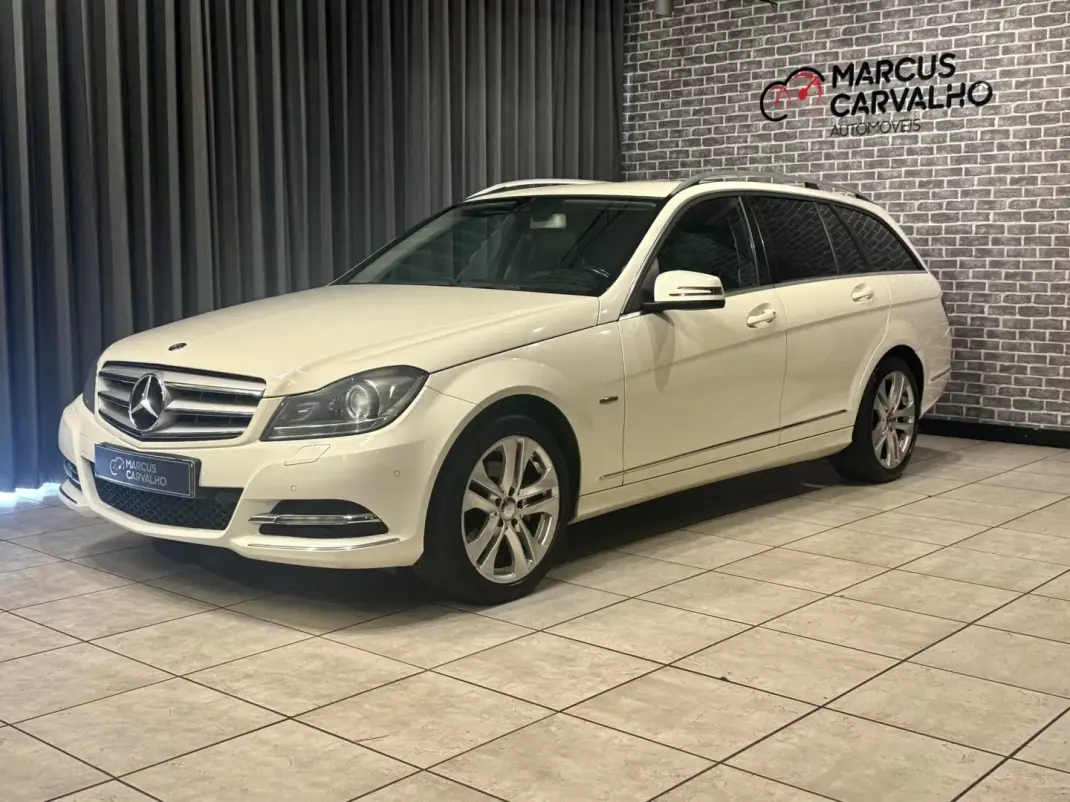 Mercedes-Benz C 220 2012 - 10990 EUR, 450000 km - AUTO.MOTO.pt - 450000km - foto 1 de 17