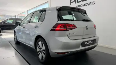 Volkswagen e-Golf 2019 - 16490 EUR, 74201 km - 74201km - foto 6 de 27