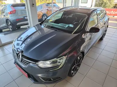 Renault Mégane Sport Tourer 2019 - 13750 EUR, 155000 km - AUTO.MOTO.pt - 155000km - foto 6 de 35