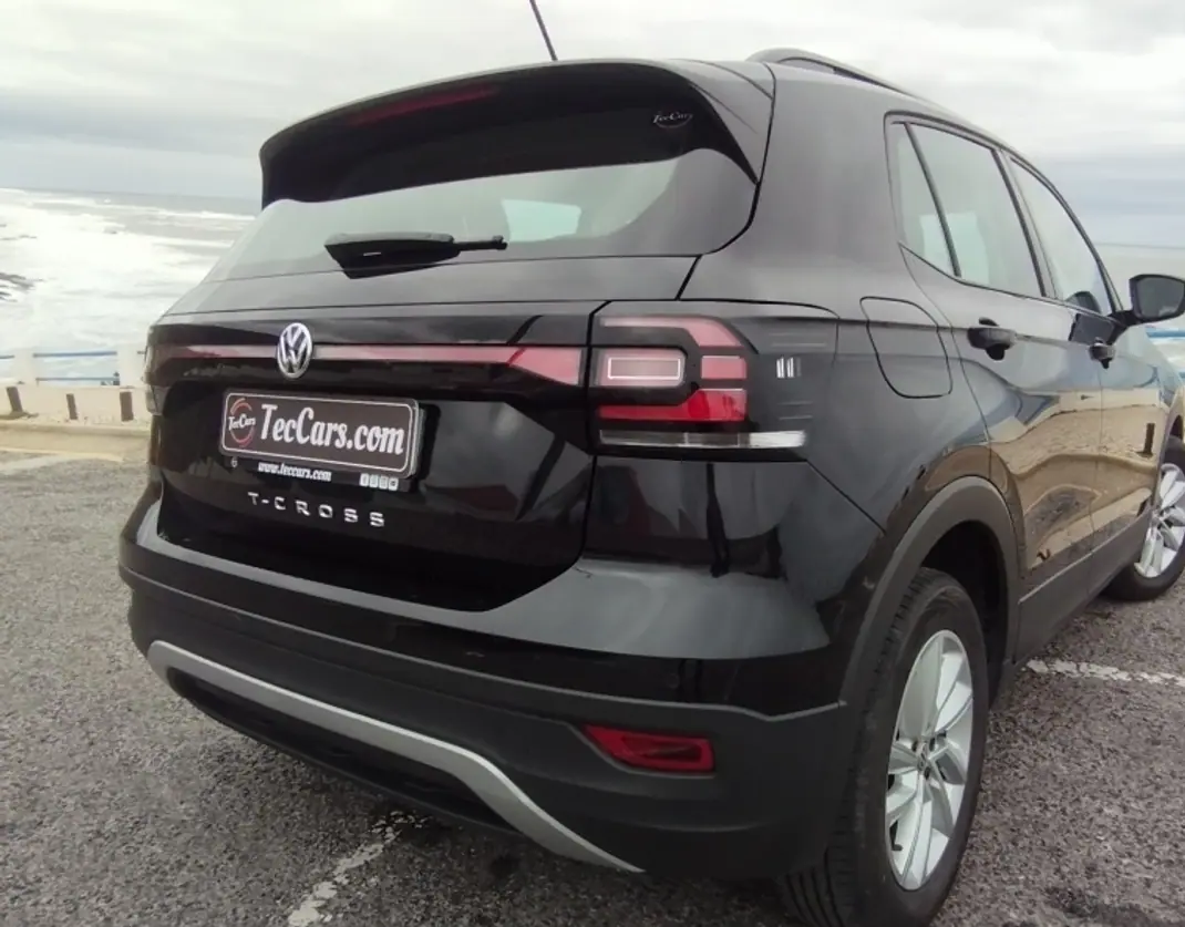 Volkswagen T-Cross 2019 - 16250 EUR, 147000 km - AUTO.MOTO.pt - 147000km - foto 4 de 13
