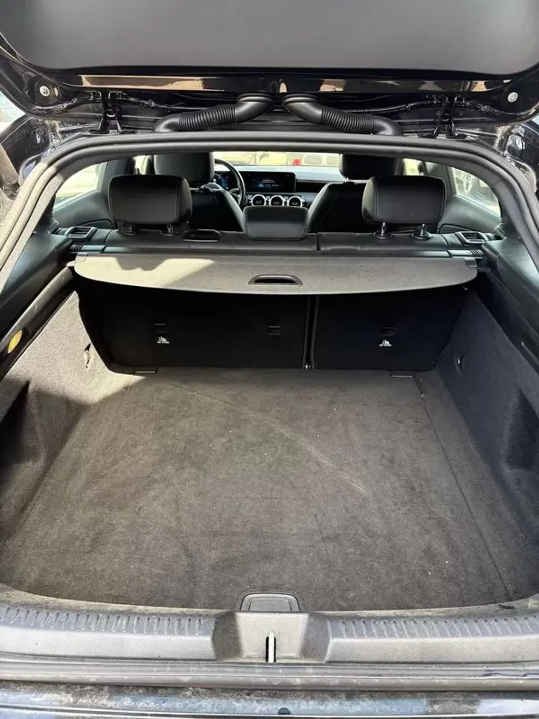 Mercedes-Benz CLA 180 2019 - 24100 EUR, 93500 km - AUTO.MOTO.pt - 93500km - foto 9 de 21