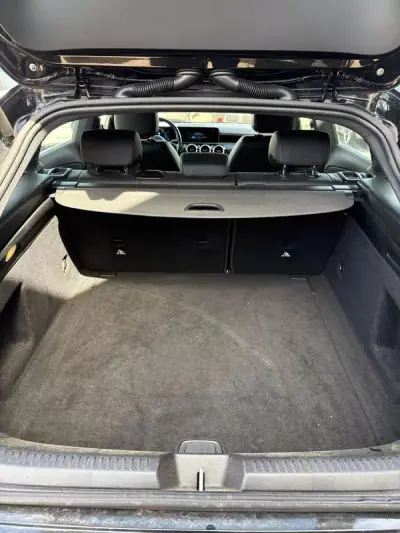 Mercedes-Benz CLA 180 2019 - 24100 EUR, 93500 km - AUTO.MOTO.pt - 93500km - foto 9 de 21