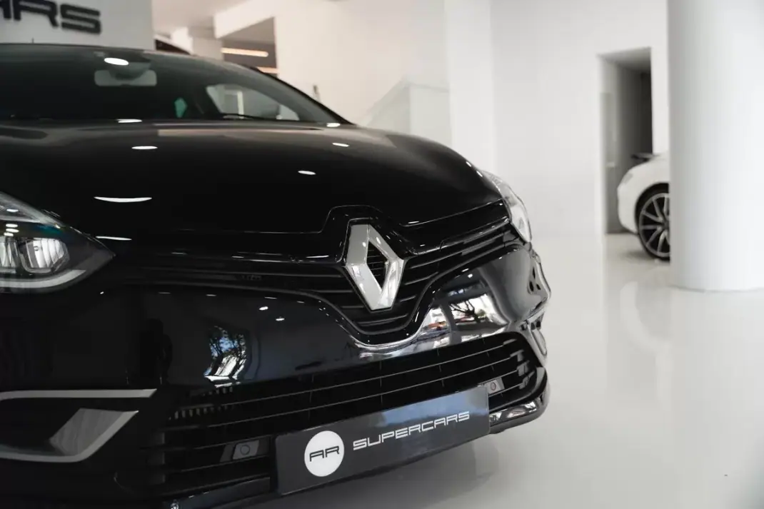 Renault Clio 2019 - 13950 EUR, 33271 km - 33271km - foto 2 de 59