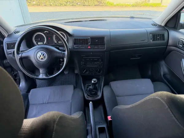 Volkswagen Golf 2003 - 2999 EUR, 191121 km - AUTO.MOTO.pt - 191121km - foto 14 de 25