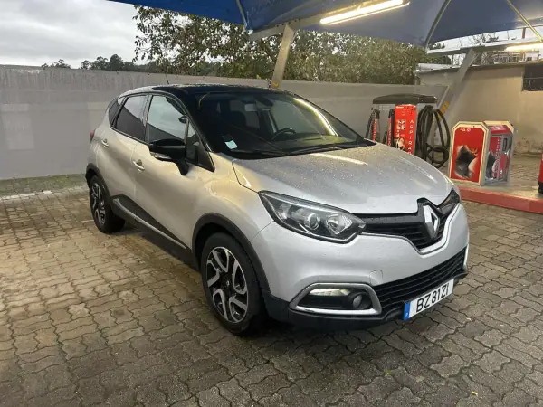 Renault Captur 2014 - 12250 EUR, 184000 km - AUTO.MOTO.pt - 184000km - foto 4 de 14