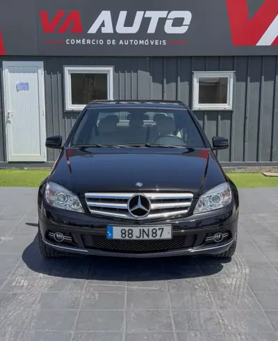 Mercedes-Benz C 250 2010 - 10900 EUR, 190000 km - AUTO.MOTO.pt - 190000km - foto 2 de 10