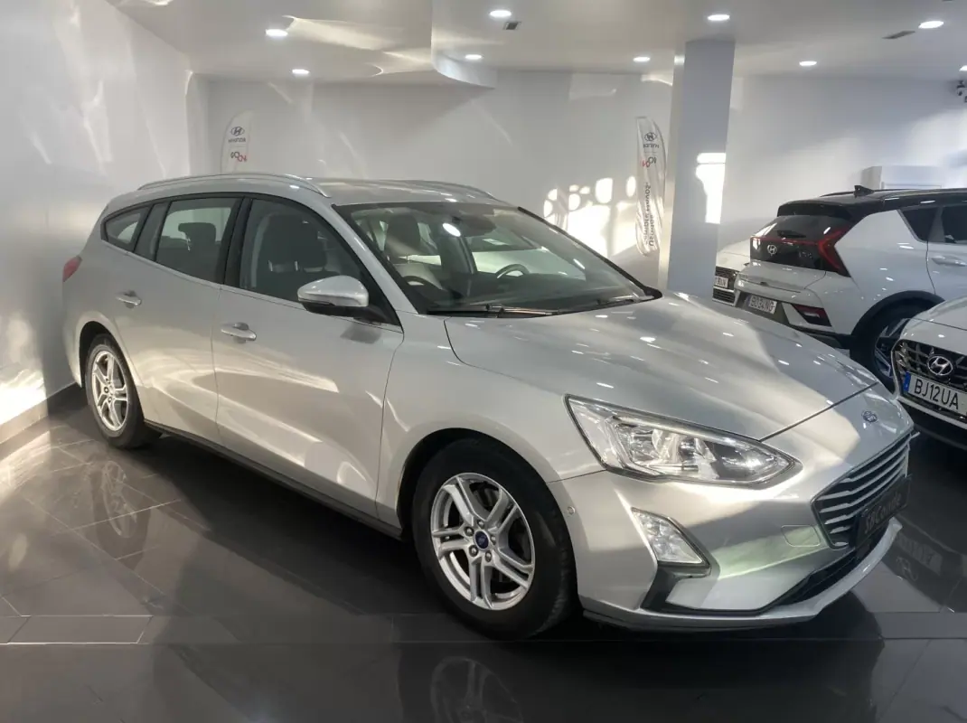 Ford Focus SW 2019 - 12600 EUR, 156868 km - AUTO.MOTO.pt - 156868km - foto 32 de 34