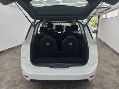 Citroën C4 Grand Picasso 2018 - 13650 EUR, 245556 km - AUTO.MOTO.pt - 245556km - foto 16 de 43