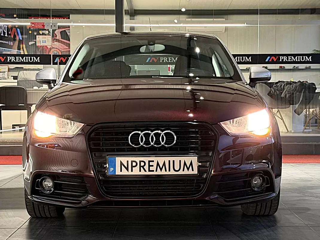 Audi A1 2011 - 9990 EUR, 218000 km - AUTO.MOTO.pt - 218000km - foto 4 de 34