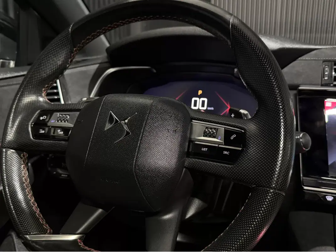 DS DS7 Crossback 2019 - 23500 EUR, 147000 km - AUTO.MOTO.pt - 147000km - foto 12 de 30