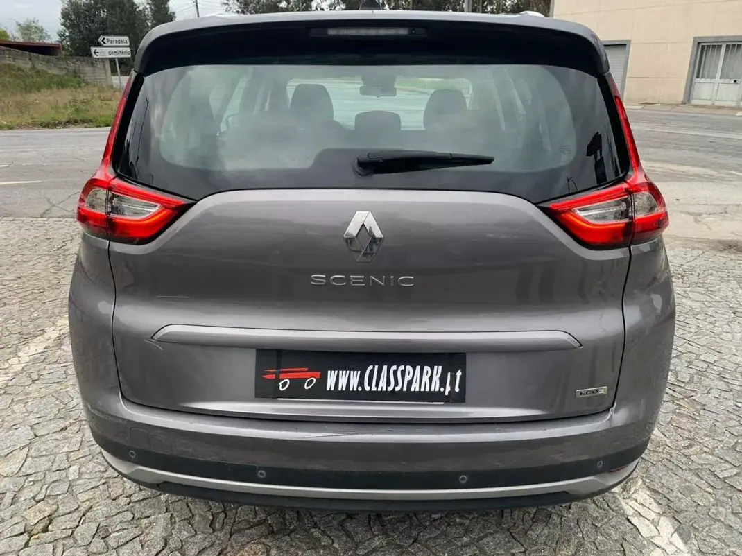 Renault Grand Scénic 2017 - 14900 EUR, 171000 km - AUTO.MOTO.pt - 171000km - foto 12 de 14