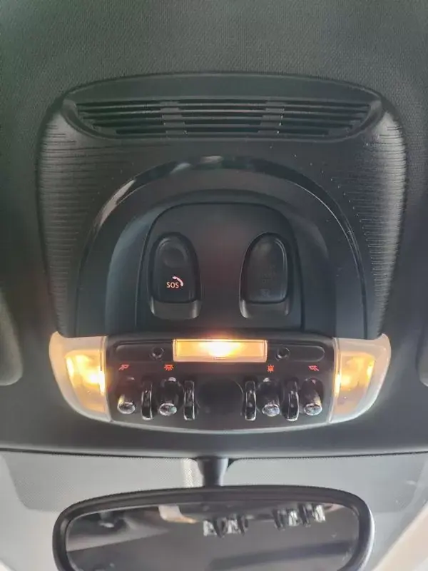 MINI John Cooper Works 2015 - 21500 EUR, 91950 km - AUTO.MOTO.pt - 91950km - foto 37 de 38