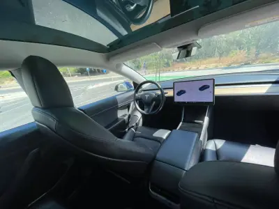 Tesla Model 3 2019 - 21900 EUR, 144900 km - AUTO.MOTO.pt - 144900km - foto 14 de 27