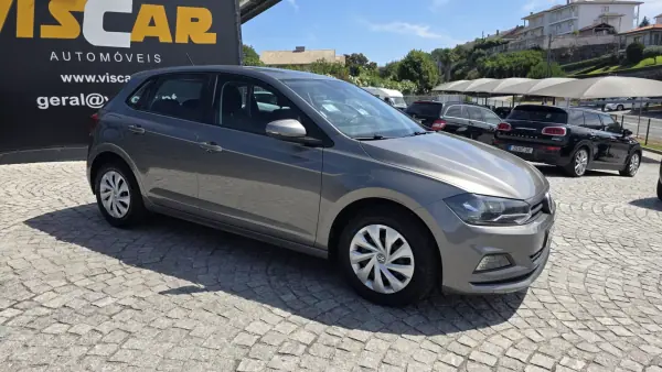 Volkswagen Polo 2018 - 11890 EUR, 88000 km - AUTO.MOTO.pt - 88000km - foto 8 de 31
