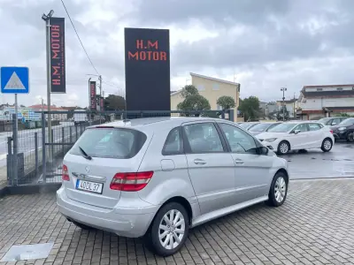 Mercedes-Benz B 150 2007 - 8000 EUR, 172000 km - AUTO.MOTO.pt - 172000km - foto 3 de 10