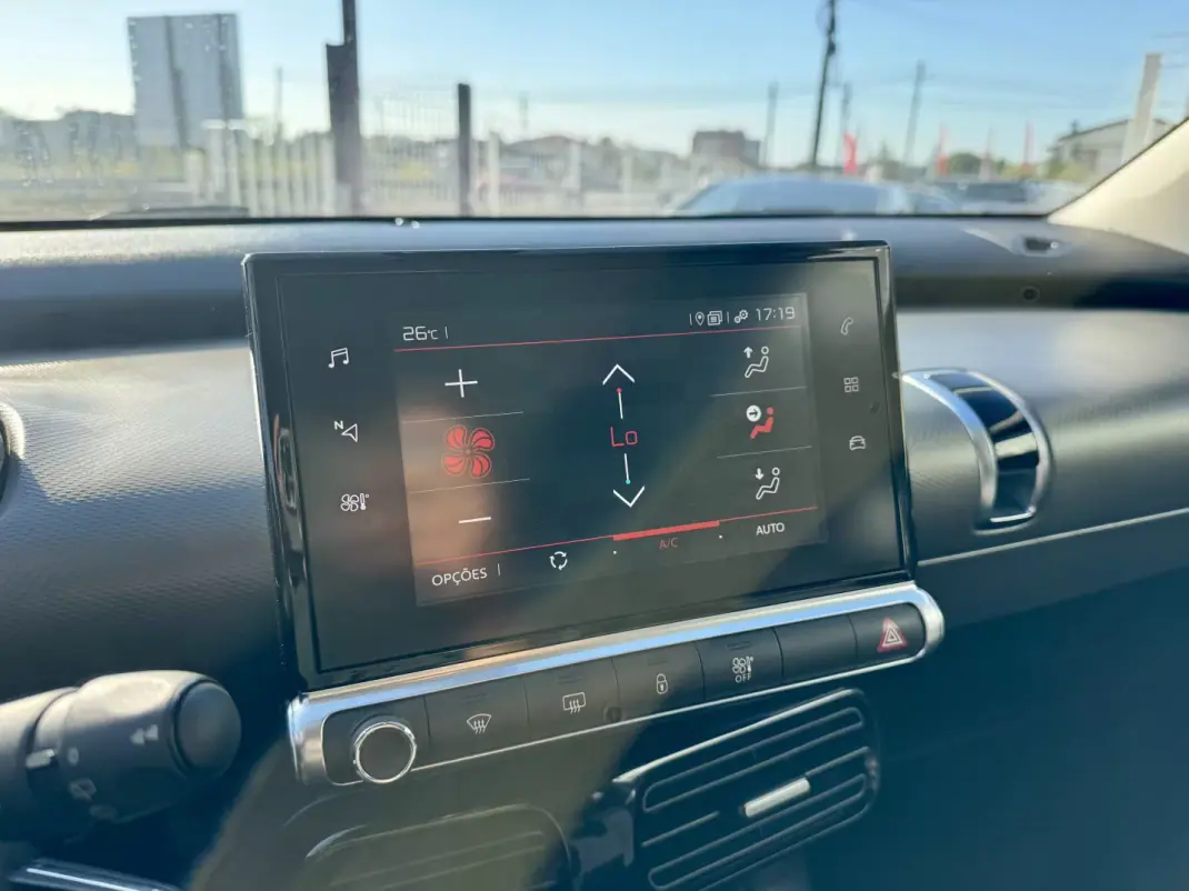 Citroën C4 Cactus 2018 - 13250 EUR, 108963 km - 108963km - foto 17 de 33