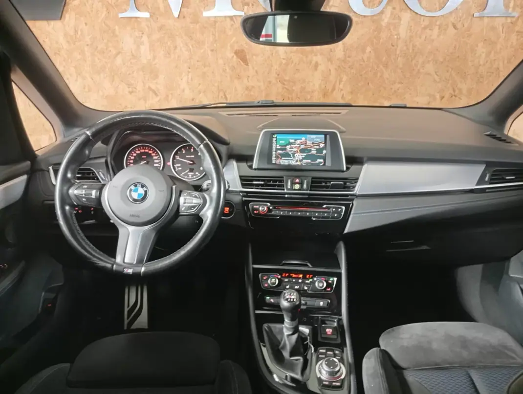 BMW 218 Active Tourer 2015 - 19950 EUR, 130068 km - AUTO.MOTO.pt - 130068km - foto 13 de 20