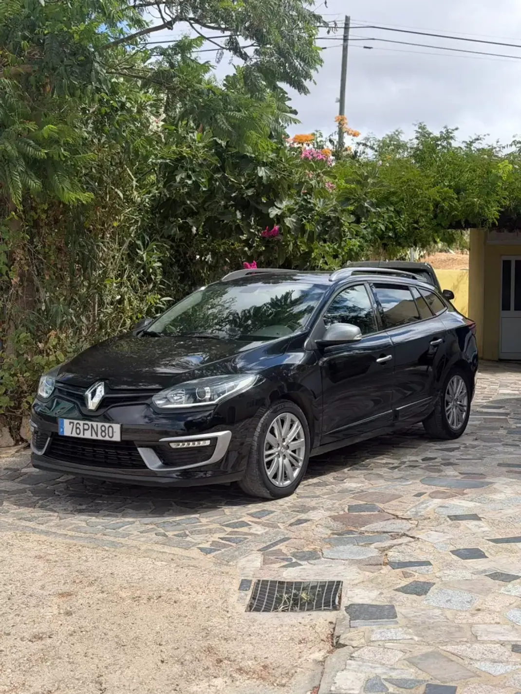 Renault Mégane 2015 - 11900 EUR, 162337 km - 162337km - foto 2 de 10
