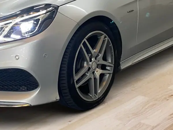 Mercedes-Benz E 250 2016 - 15950 EUR, 453700 km - AUTO.MOTO.pt - 453700km - foto 6 de 20