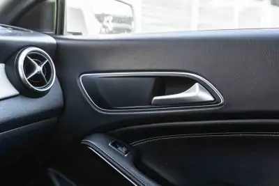 Mercedes-Benz CLA 180 2019 - 22990 EUR, 188150 km - AUTO.MOTO.pt - 188150km - foto 21 de 35