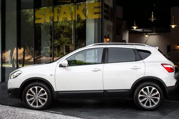 Nissan Qashqai 2013 - 9750 EUR, 168793 km - AUTO.MOTO.pt - 168793km - foto 2 de 32