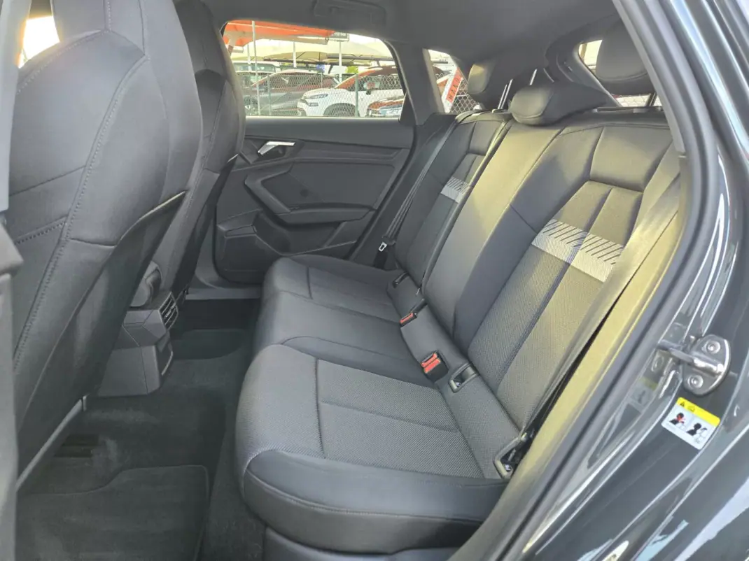 Audi A3 Sportback 2021 - 25950 EUR, 19765 km - AUTO.MOTO.pt - 19765km - foto 9 de 10