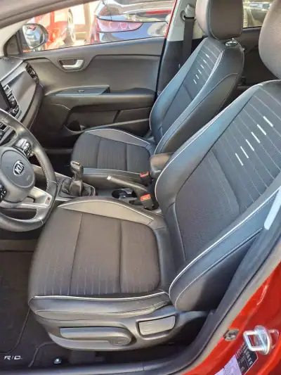 Kia Rio 2021 - 15500 EUR, 70500 km - AUTO.MOTO.pt - 70500km - foto 14 de 38