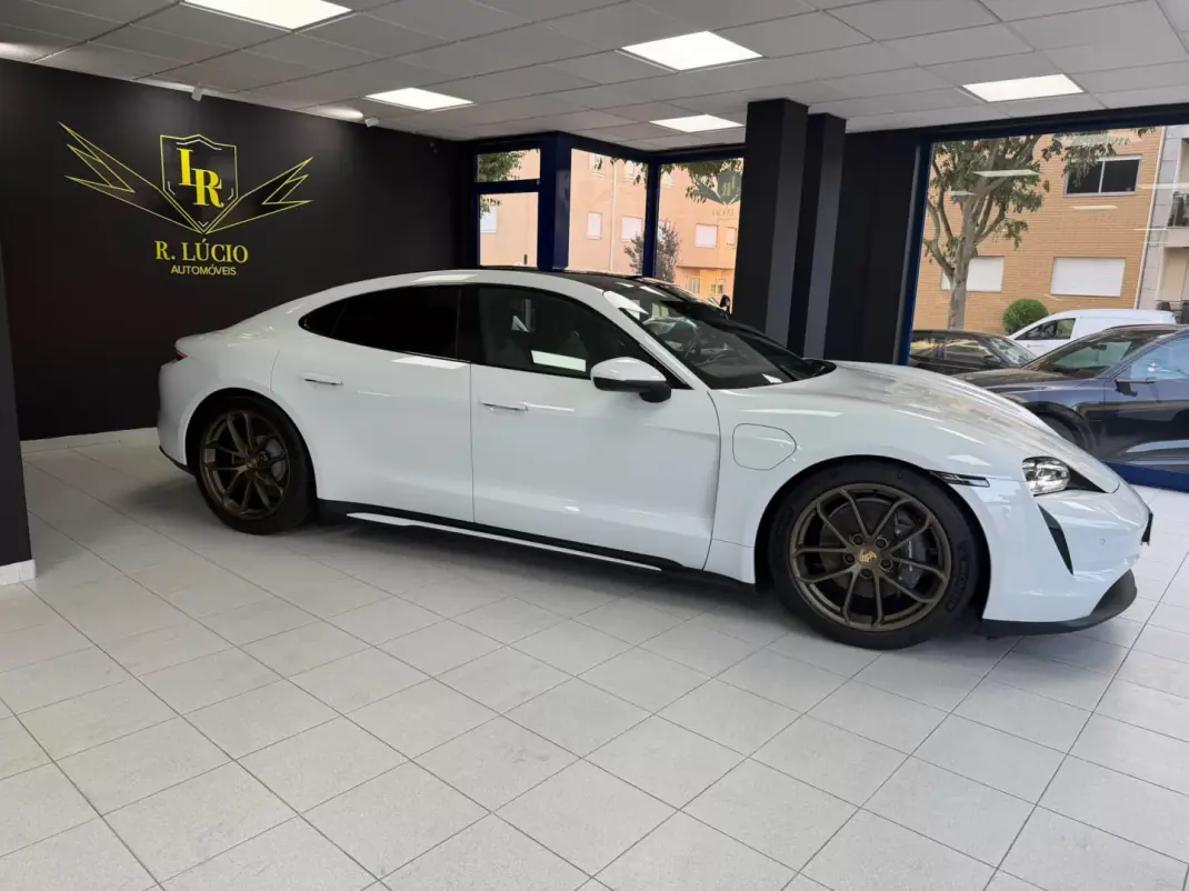 Porsche Taycan 2023 - 67000 EUR, 46411 km - 46411km - foto 3 de 28