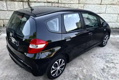 Honda Jazz 2013 - 9750 EUR, 150000 km - AUTO.MOTO.pt - 150000km - foto 7 de 14