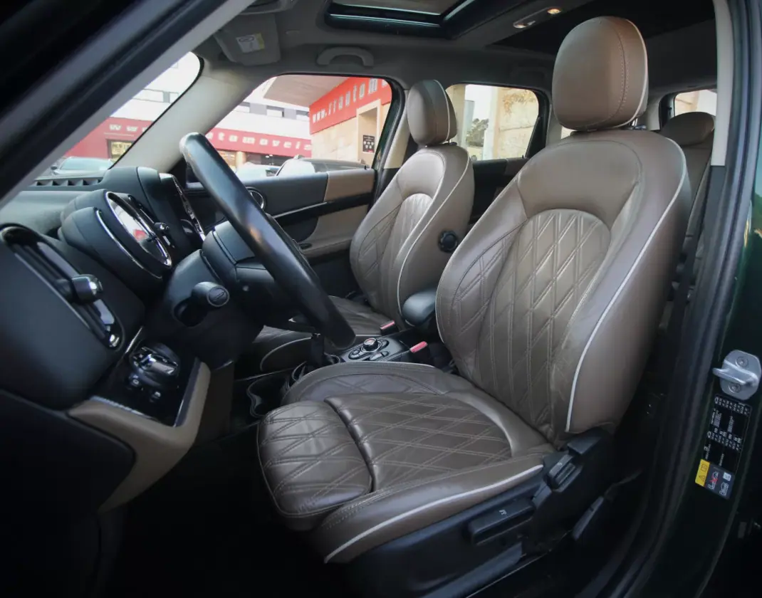 MINI Countryman 2018 - 15750 EUR, 224000 km - AUTO.MOTO.pt - 224000km - foto 8 de 33