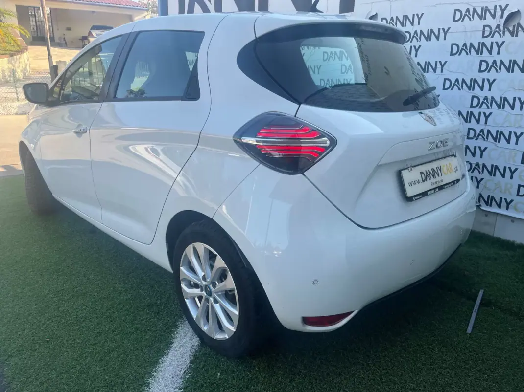 Renault Zoe 2020 - 15750 EUR, 73000 km - 73000km - foto 2 de 8
