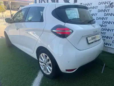 Renault Zoe 2020 - 15750 EUR, 73000 km - 73000km - foto 2 de 8