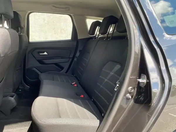 Dacia Duster 2019 - 12490 EUR, 114098 km - AUTO.MOTO.pt - 114098km - foto 12 de 18