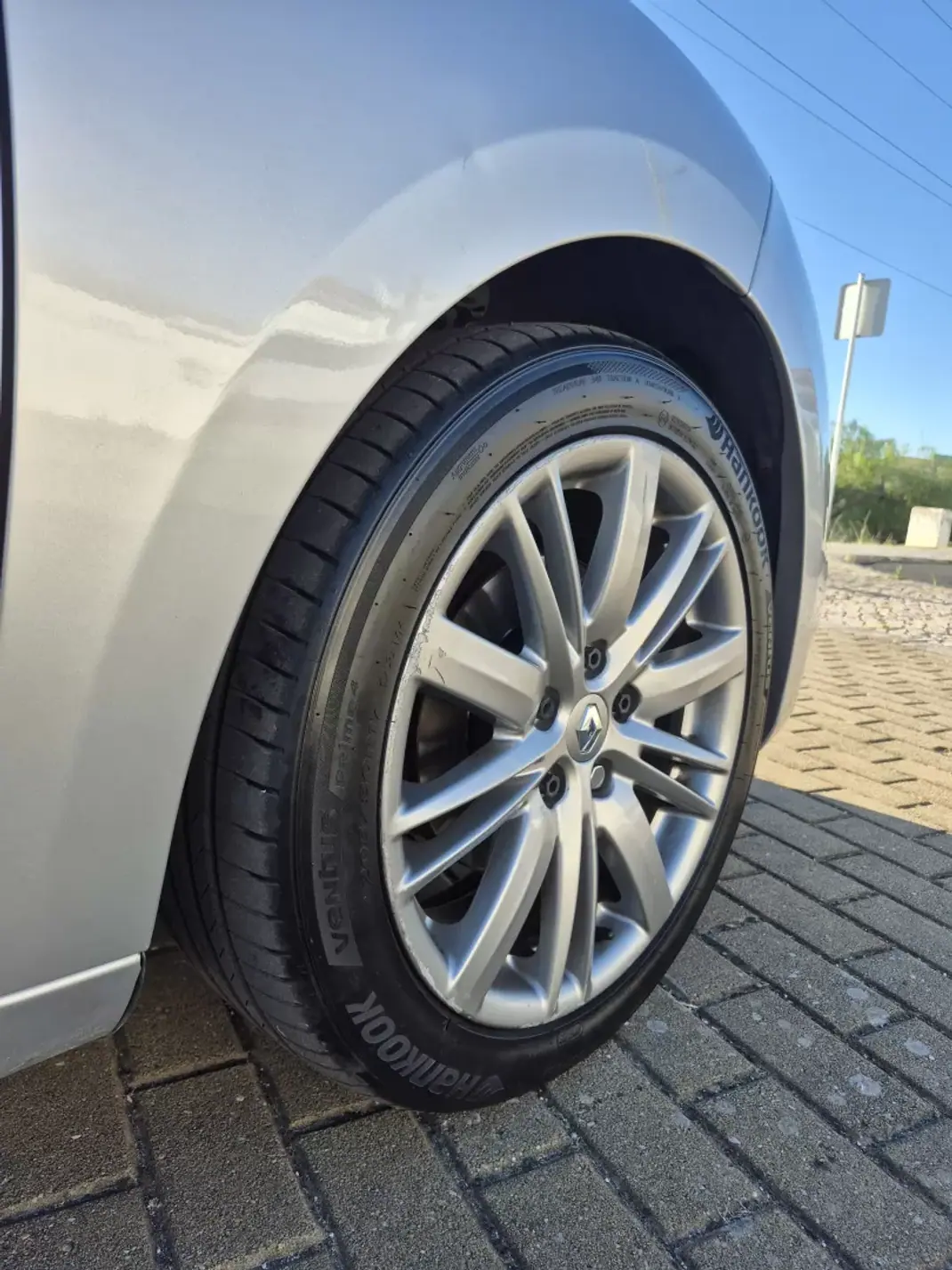 Renault Mégane Sport Tourer 2013 - 7990 EUR, 194177 km - 194177km - foto 9 de 26