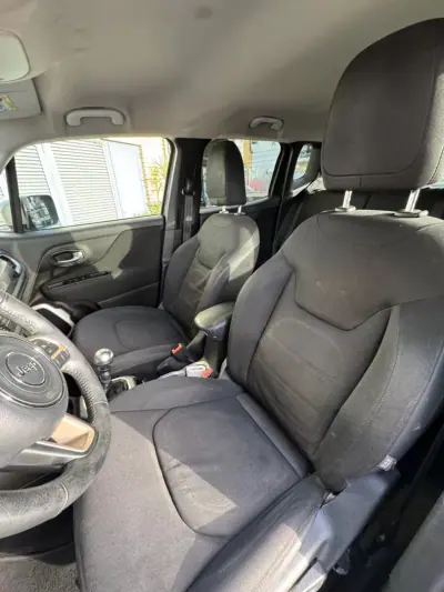 Jeep Renegade 2016 - 13900 EUR, 187700 km - AUTO.MOTO.pt - 187700km - foto 13 de 13