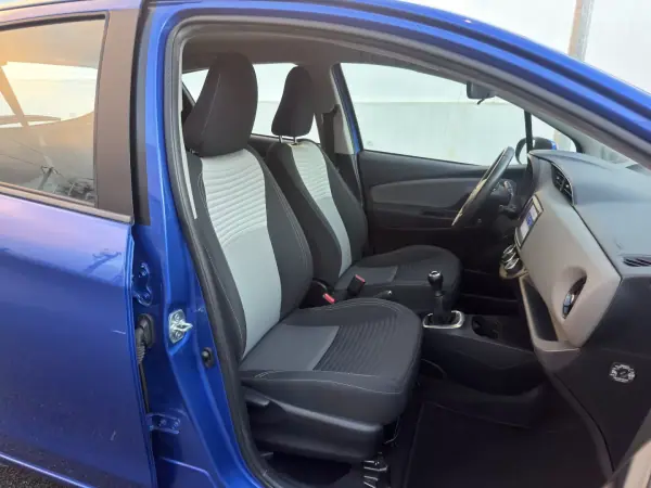 Toyota Yaris 2019 - 14200 EUR, 46977 km - AUTO.MOTO.pt - 46977km - foto 10 de 20
