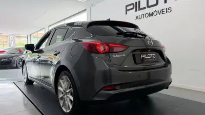 Mazda 3 2017 - 10490 EUR, 162840 km - AUTO.MOTO.pt - 162840km - foto 7 de 28