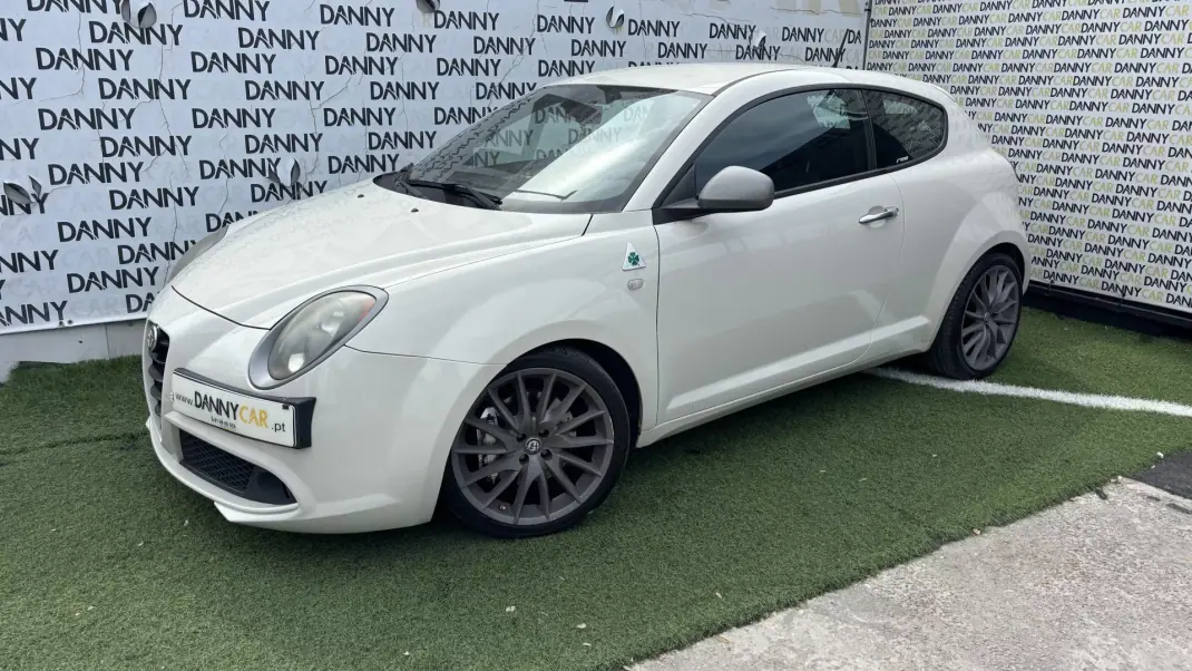 Alfa Romeo MiTo 2012 - 10250 EUR, 139000 km - AUTO.MOTO.pt - 139000km - foto 1 de 11
